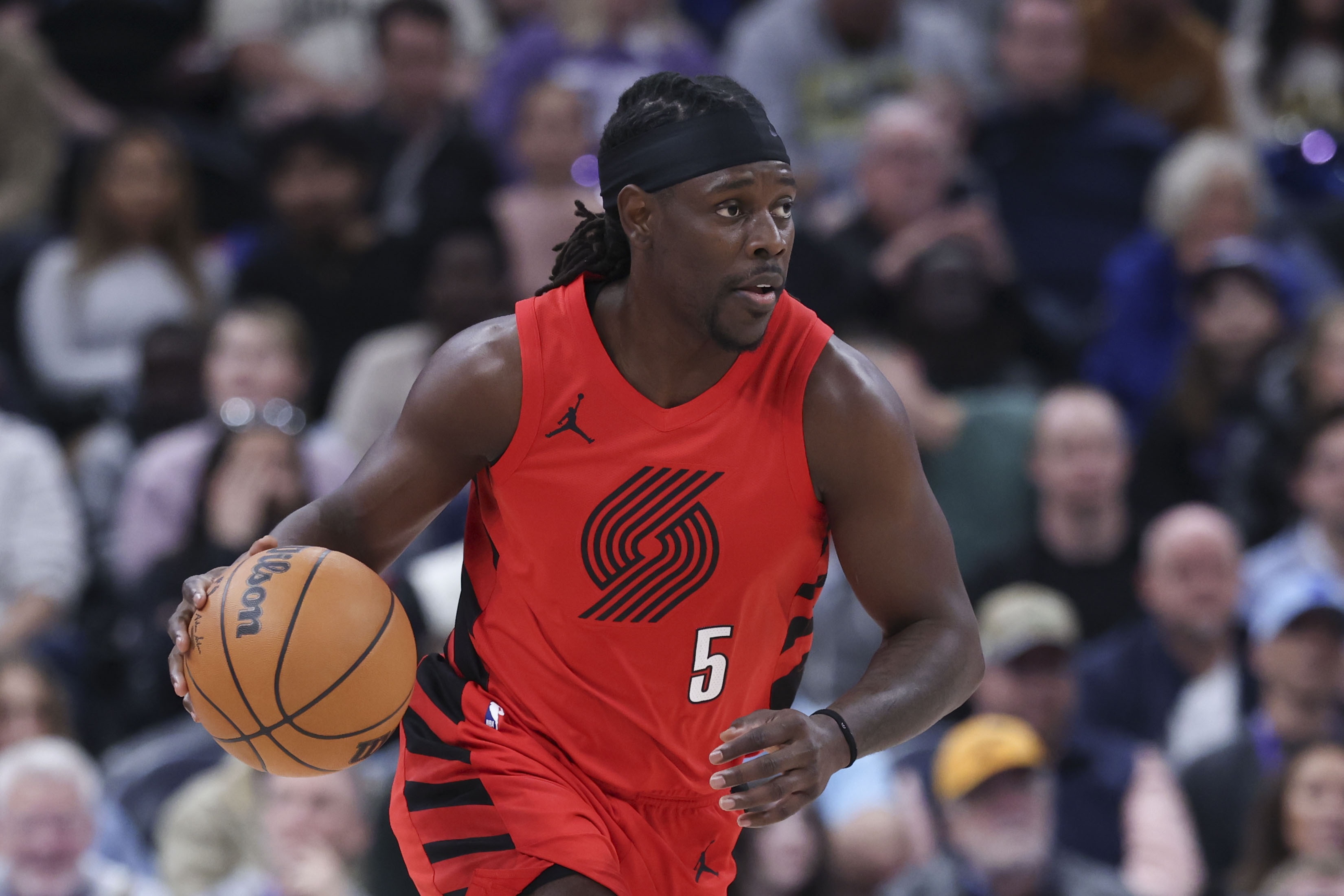 bob半岛体育官网-聊发少年狂！朱·霍勒迪21中10砍全场最高30分外加6板 三分15中7